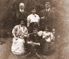 Family_1902_sm